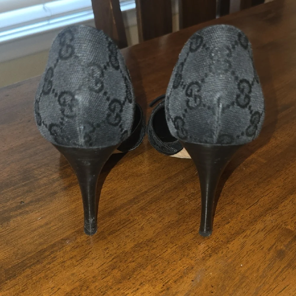 Authentic Vintage Gucci D'orsay Heels 8.5 - Picture 4 of 7